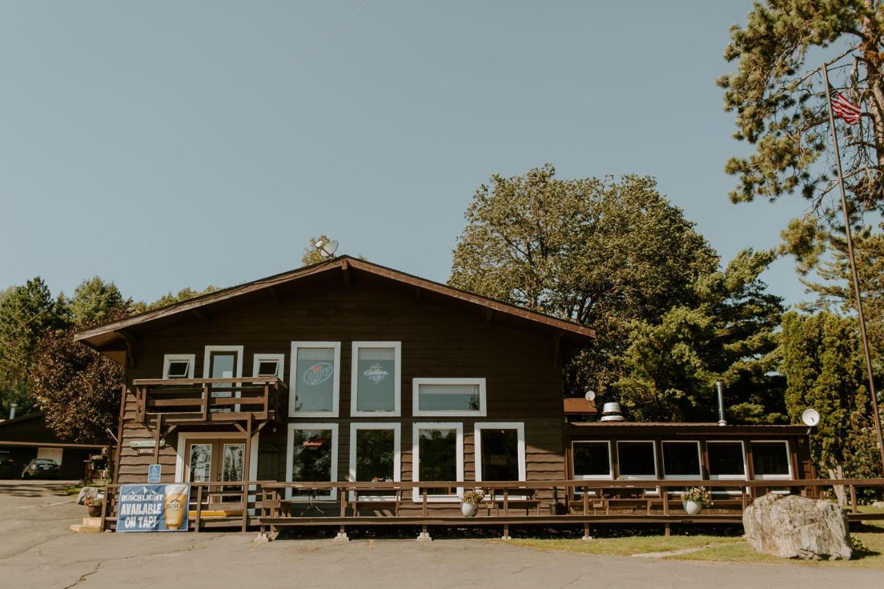 Silver Rapids Lodge & Campground Ely Eksteriør bilde