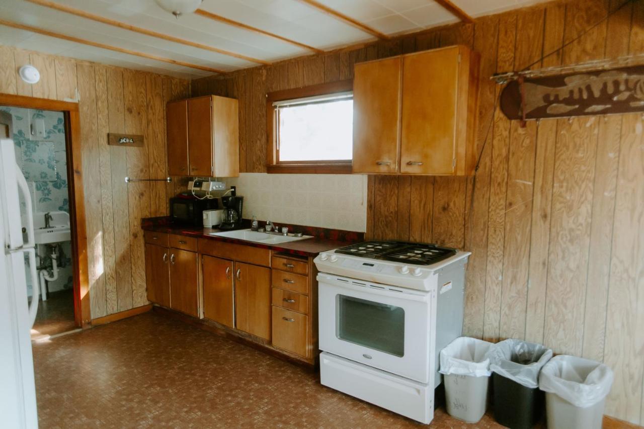 Silver Rapids Lodge & Campground Ely Eksteriør bilde