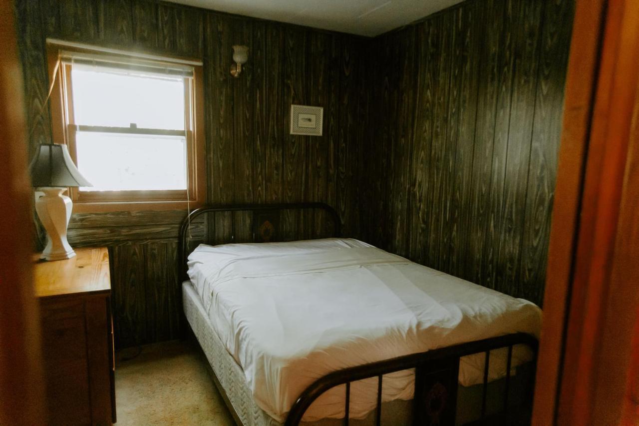 Silver Rapids Lodge & Campground Ely Eksteriør bilde