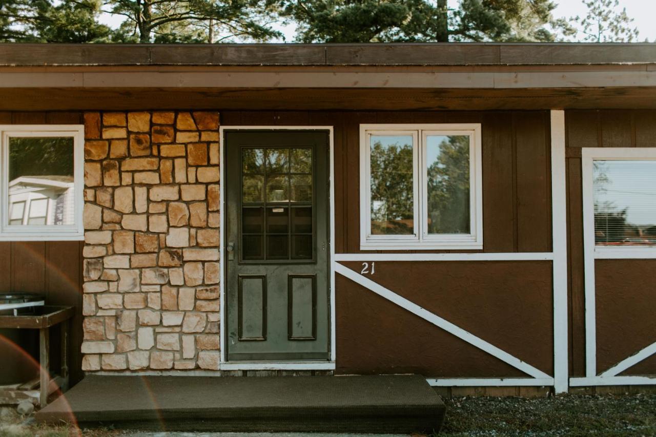Silver Rapids Lodge & Campground Ely Eksteriør bilde