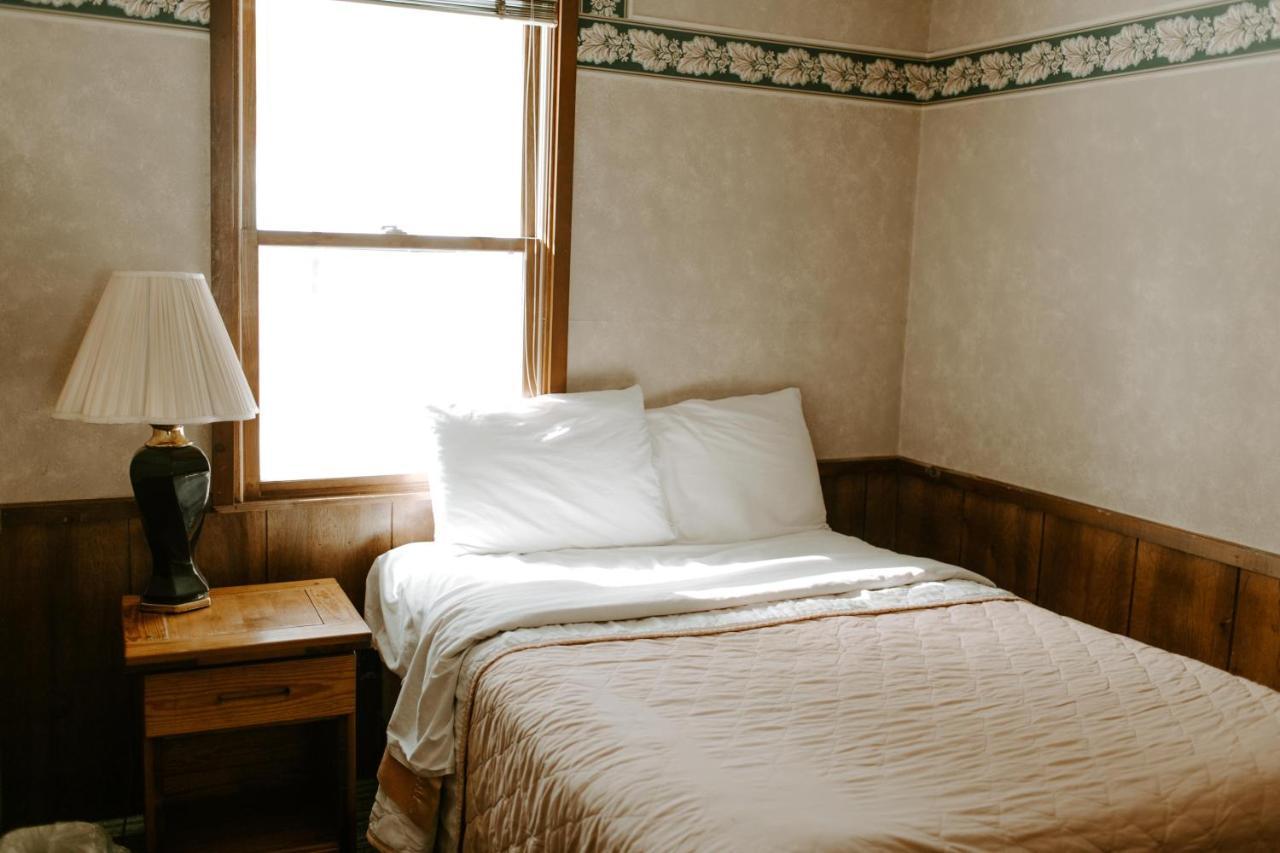 Silver Rapids Lodge & Campground Ely Eksteriør bilde
