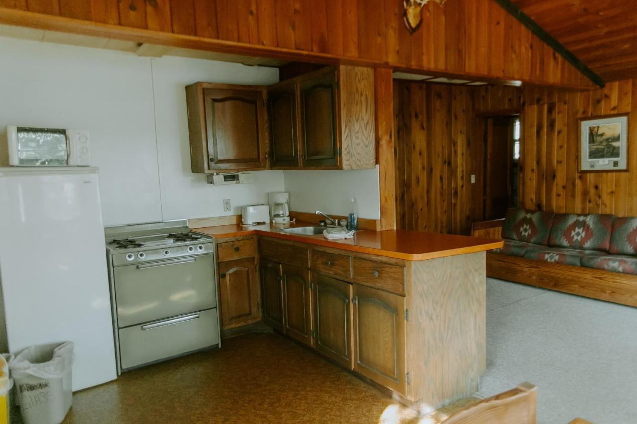 Silver Rapids Lodge & Campground Ely Eksteriør bilde